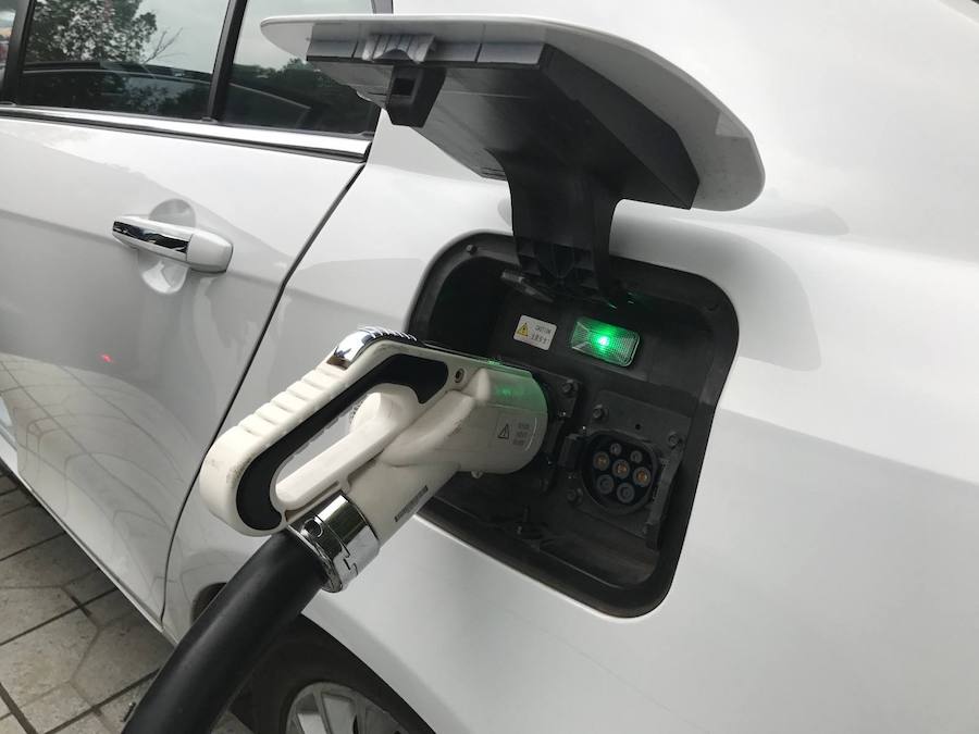 配合禁售燃油车规划 英国强制新住宅安装充电桩 