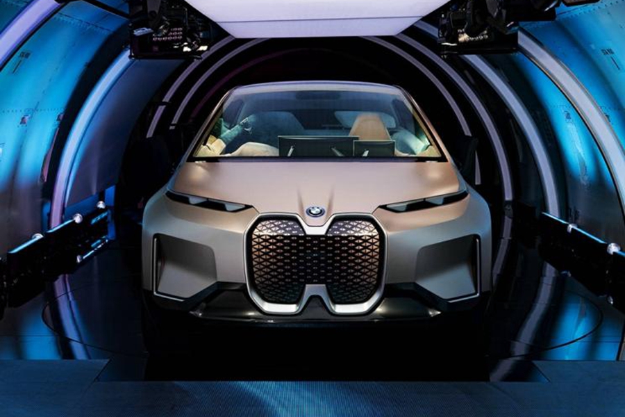 宝马电动化战略提速 2023年前推25款新能源车型