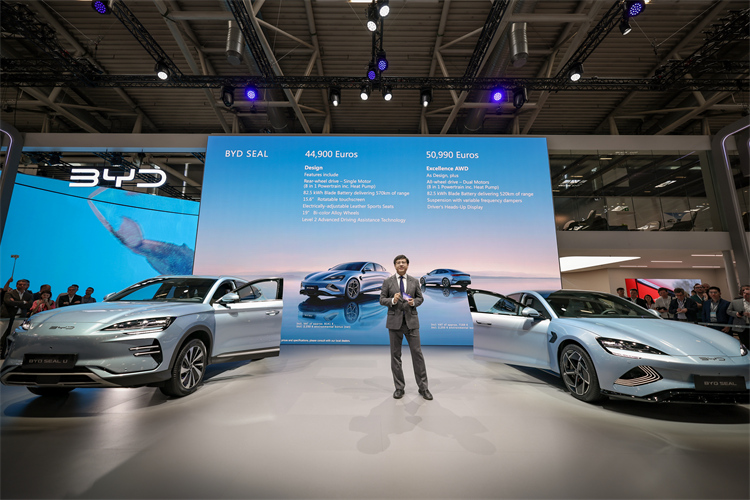 比亚迪携6款新车亮相慕尼黑车展，海豹在欧洲上市