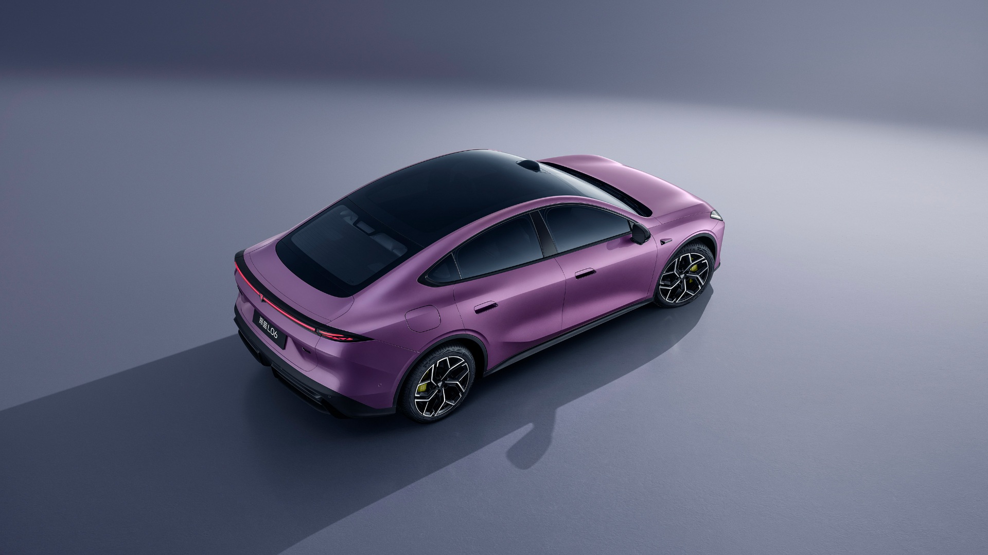 配超跑同款磁流变悬架 深蓝L06预售13.99万起 配超跑同款磁流变悬架 深蓝L06预售13.99万起