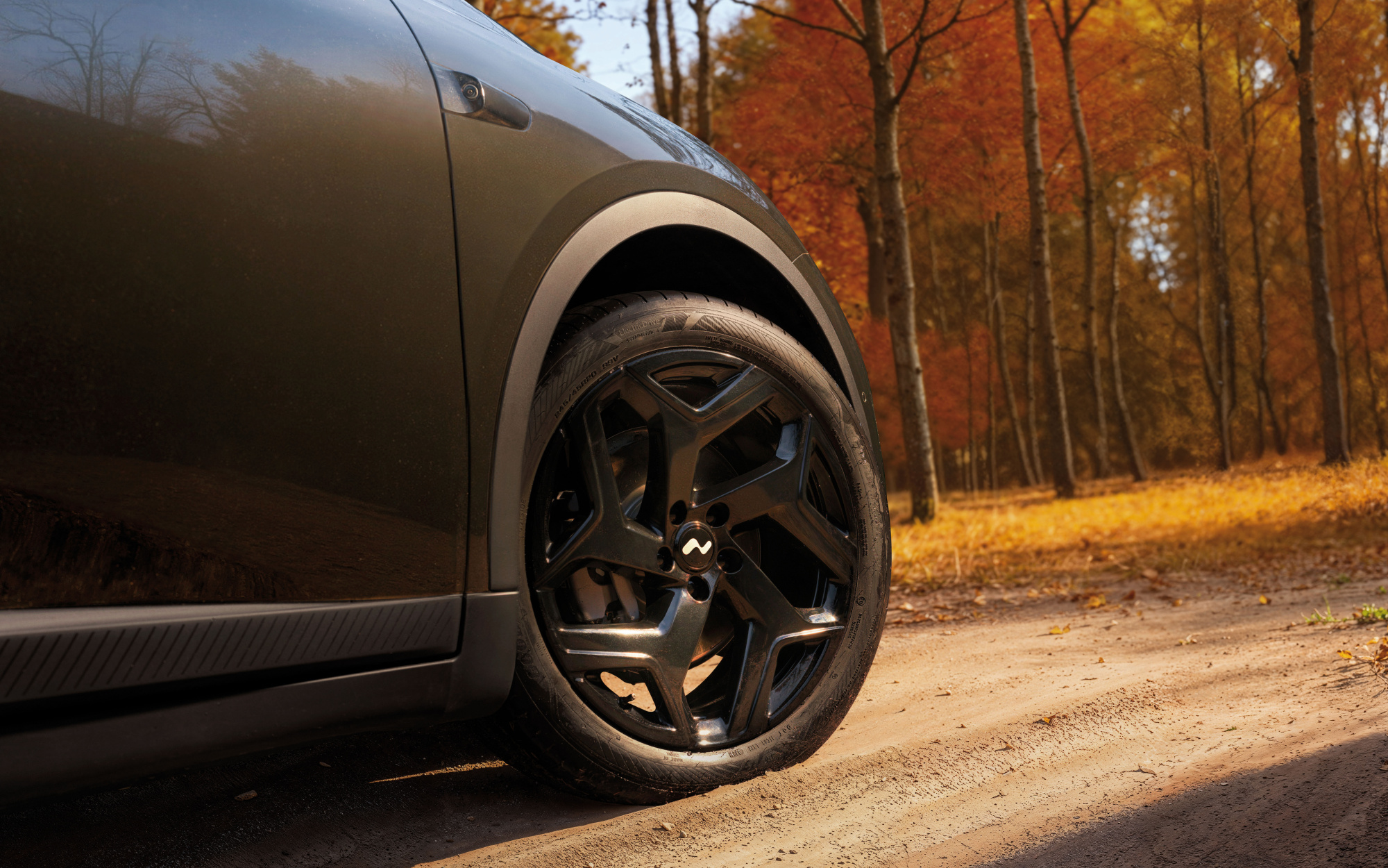 乐道L60黑骑士正式上市 限量发售666台 乐道L60黑骑士正式上市 限量发售666台