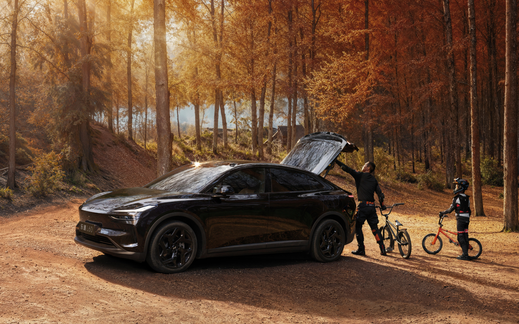 乐道L60黑骑士正式上市 限量发售666台 乐道L60黑骑士正式上市 限量发售666台