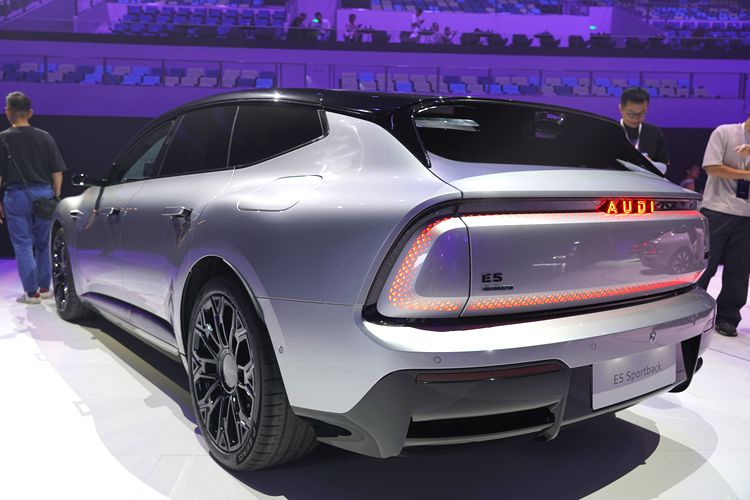 奥迪 E5 Sportback：车型配置盘点