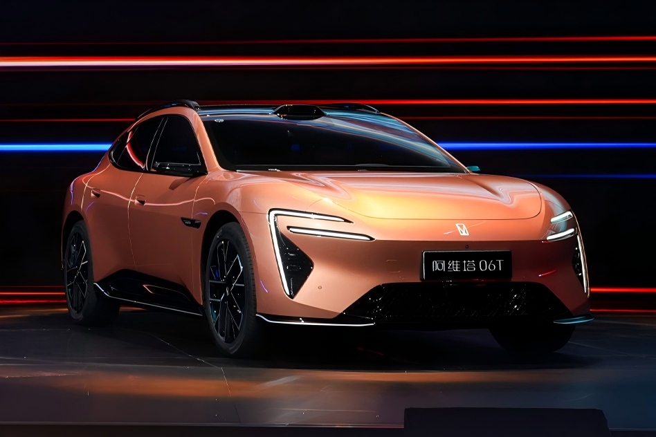 阿维塔06T上市售21.29万起，全系搭乾崑智驾ADS