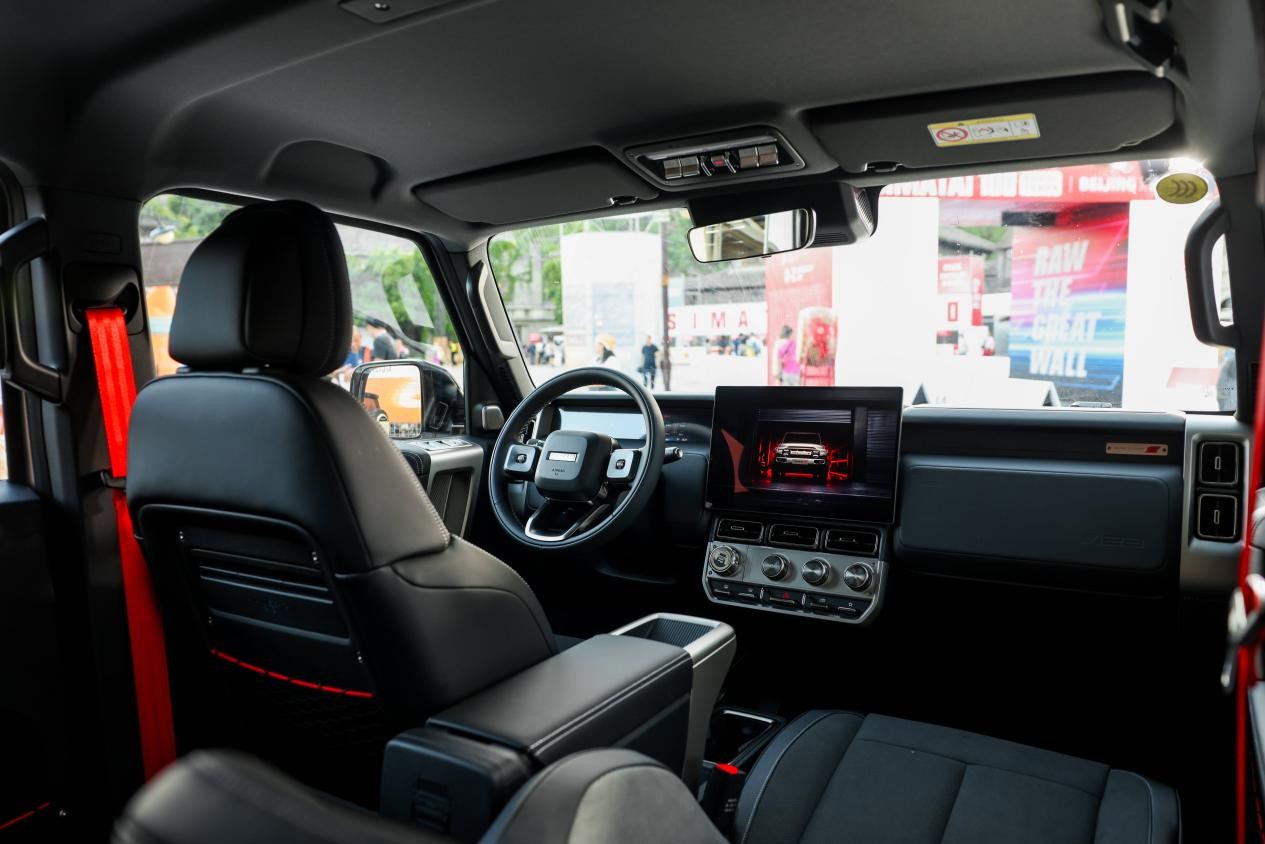 iCAR超级V23赛博暗影极客版上市，售价16.08万元