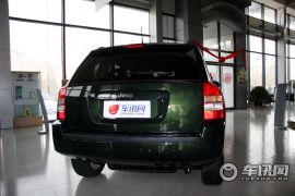 吉普-指南者-2.4 运动版