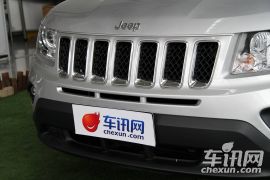 吉普-指南者-2.4 运动版