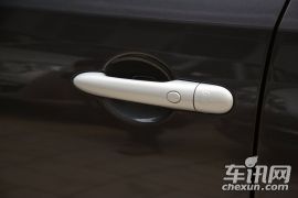 雷诺-科雷傲(进口)-2.5 两驱时尚型