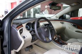 通用别克-君越-2.4L SIDI舒适天窗版