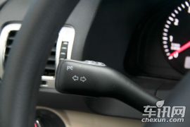 上海大众-PASSAT新领驭-2.0L MFI 手动尊享型