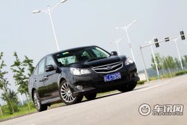 斯巴鲁-力狮(进口)-2.5GT豪华导航版