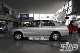 奇瑞汽车-旗云2-1.5MT 舒适型