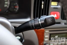 北京现代-伊兰特-1.6 自动舒适型