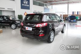 现代-新胜达（进口）-2.4 豪华版