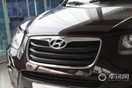 现代-新胜达（进口）-2.4 豪华版