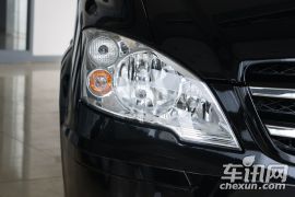 福建奔驰-威霆-2.5L 商务版8座