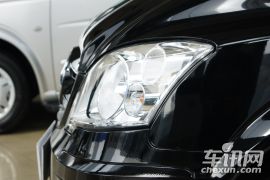 福建奔驰-威霆-2.5L 商务版8座