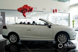 雷诺-梅甘娜CC(进口)-CC 2.0时尚导航版