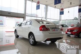 长安汽车-CX30-三厢 1.6 MT标准型