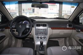 长安汽车-CX30-三厢 1.6 MT标准型