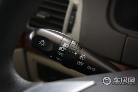 长安汽车-CX30-三厢 1.6 MT标准型
