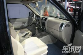 陆风汽车-陆风X6-2.8四驱豪华版