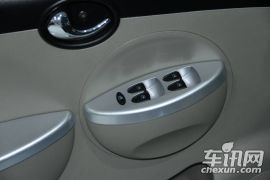 力帆汽车-力帆320-冠军版 1.3 CVT尊贵型