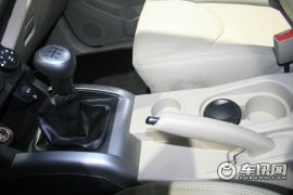 陆风汽车-陆风X8-探索版 2.5T 柴油4X4导航版