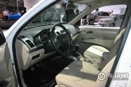 陆风汽车-陆风X8-探索版 2.5T 柴油4X4导航版