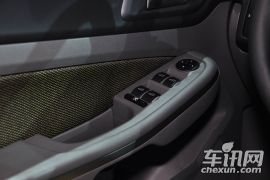 长安福特-福克斯-两厢2.0 AT运动型