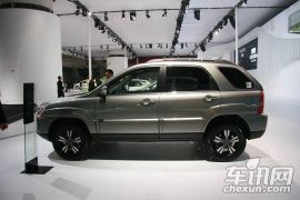 东风悦达起亚-狮跑-2.0 Premium AT 两驱版