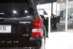 双龙汽车-雷斯特(进口)