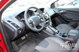 长安福特-福克斯-两厢 2.0 AT 豪华运动型