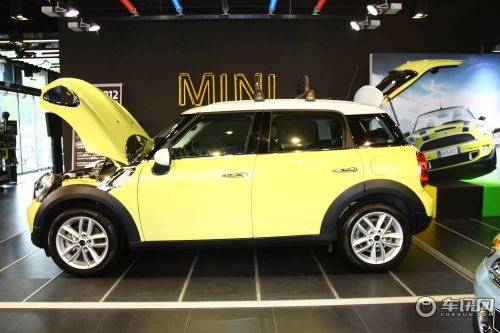 MINI MINI COUNTRYMAN
