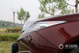 讴歌-讴歌ZDX(进口)-3.7 标准版