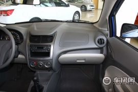 通用雪佛兰-赛欧-1.2L 手动理想版