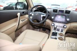 广汽丰田-汉兰达-2.7L 两驱精英版 7座