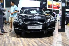 北京奔驰-奔驰E级 E300 豪华版