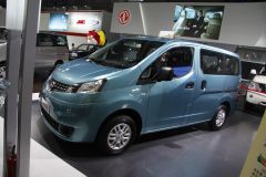 郑州日产-NV200