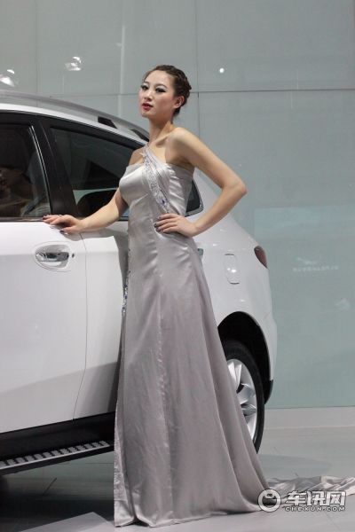 东风裕隆2号车模