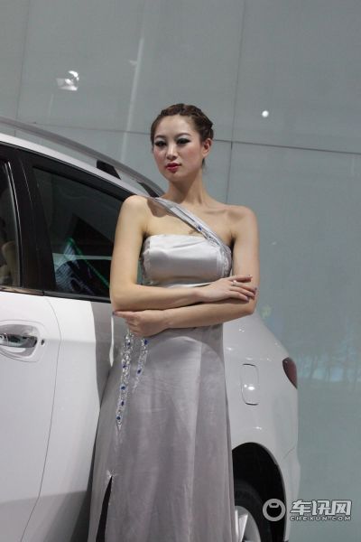 东风裕隆2号车模