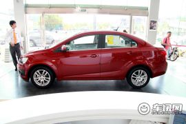 通用雪佛兰-爱唯欧-三厢 1.6 AT SX