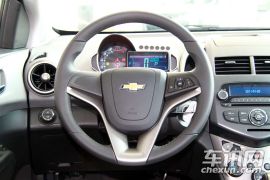 通用雪佛兰-爱唯欧-三厢 1.6 AT SX