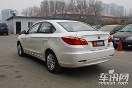 长安汽车-长安逸动EADO-1.6L AT 尊贵型