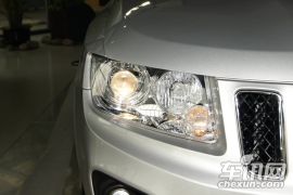 吉普-指南者-2.0 运动版