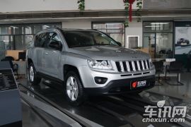 吉普-指南者-2.0 运动版