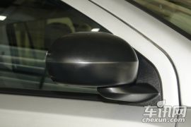 吉普-指南者-2.0 运动版