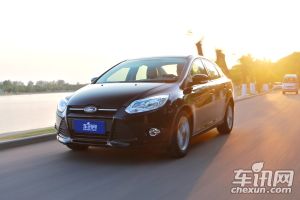 两厢福克斯2.0L运动版成本调查 月均1983元