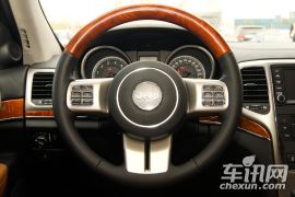 吉普-大切诺基-3.6 旗舰导航版