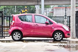 昌河铃木-派喜Splash-1.4 尊贵型